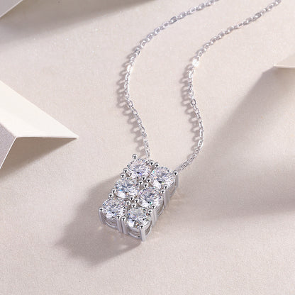 Grand Round - A Fashionable And Luxurious Diamond Jewelry Piece Set With 0.5-carat And 0.3-carat Moissan Diamonds, S925 Sterling Silver And Platinum-plated Pendant